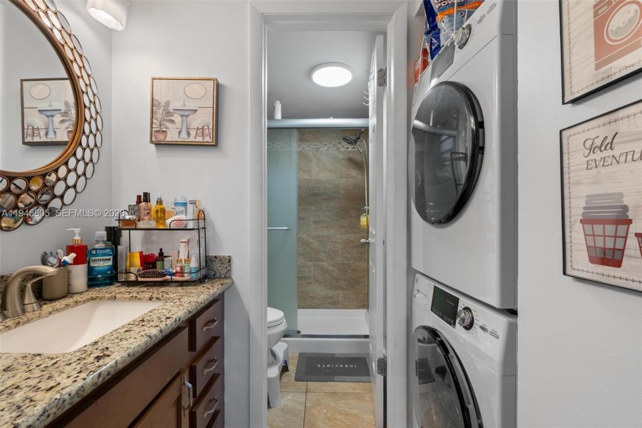 10005 S Winding Lake Rd, Unit 106, Sunrise, FL 33351 Photo