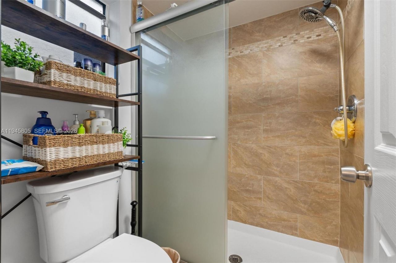 10005 S Winding Lake Rd, Unit 106, Sunrise, FL 33351 Photo