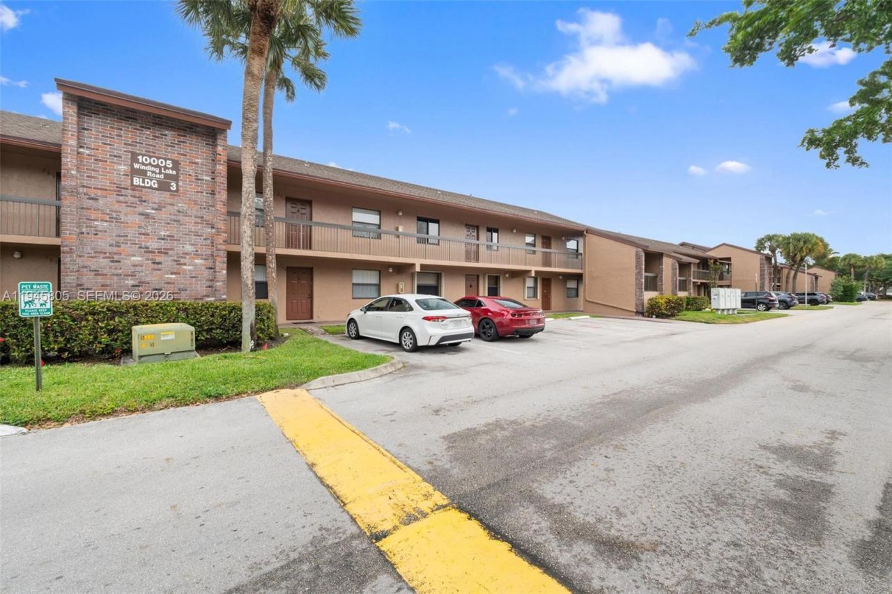 10005 S Winding Lake Rd, Unit 106, Sunrise, FL 33351 Photo