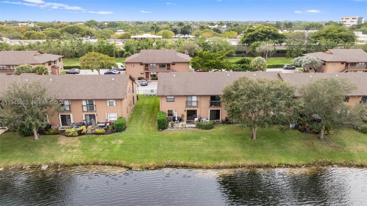 10005 S Winding Lake Rd, Unit 106, Sunrise, FL 33351 Photo