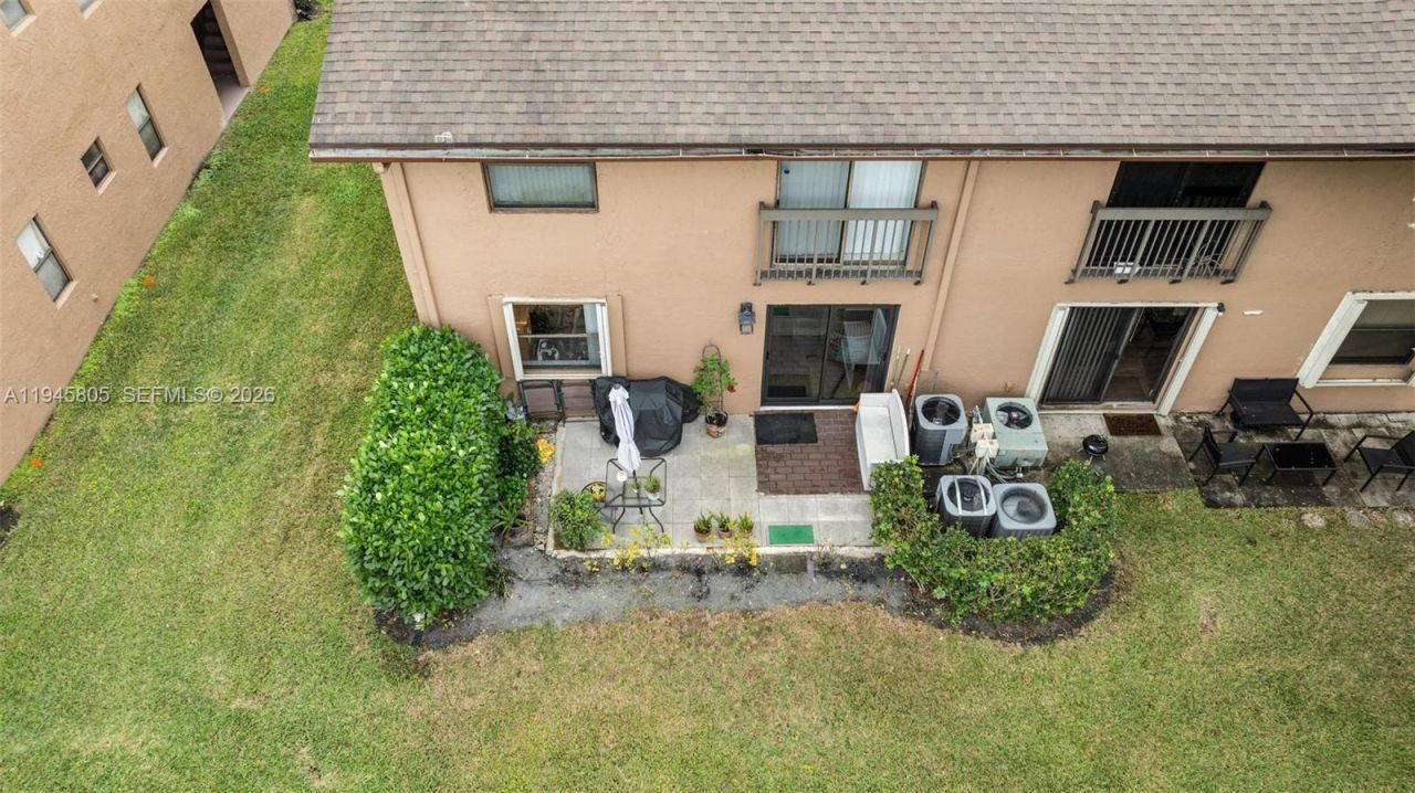 10005 S Winding Lake Rd, Unit 106, Sunrise, FL 33351 Photo