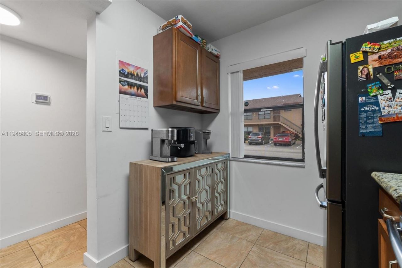 10005 S Winding Lake Rd, Unit 106, Sunrise, FL 33351 Photo