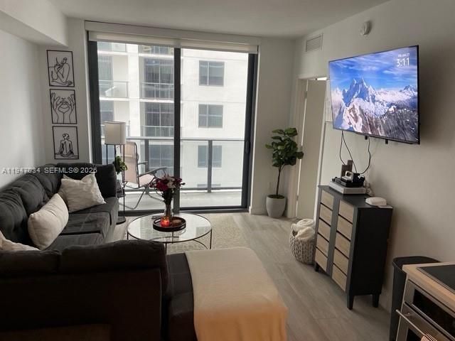 55 SW 9th St, Unit 3209, Miami, FL 33130 Photo