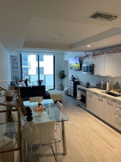 55 SW 9th St, Unit 3209, Miami, FL 33130 Photo