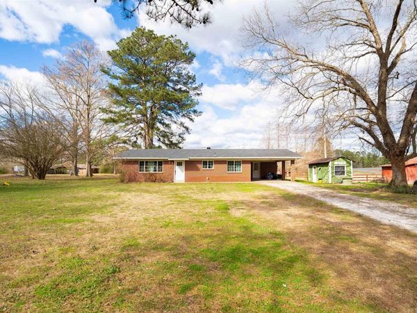 210 N Division Street, Donaldson, AR 71941