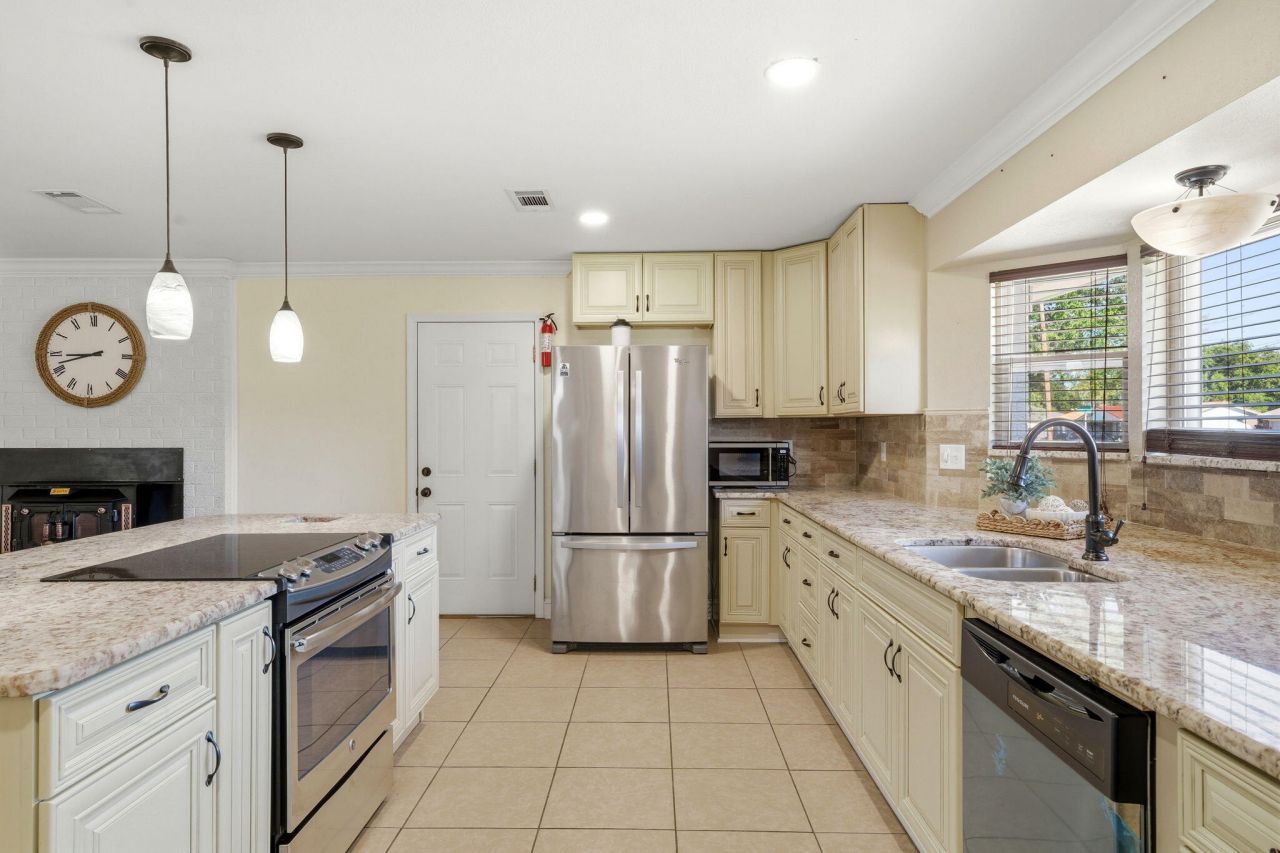 1969 Frontera Street, Navarre, FL 32566 Main Photo