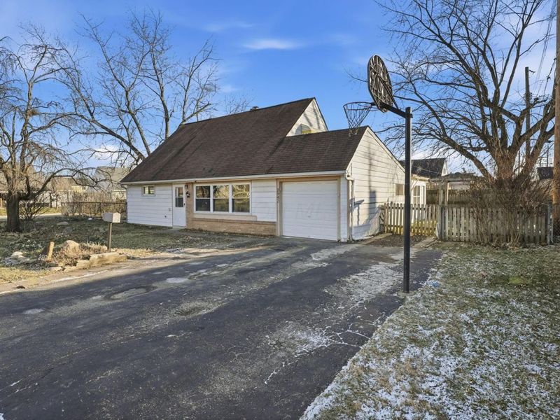 2943 Carol Avenue, Grove City, OH 43123 Photo 2