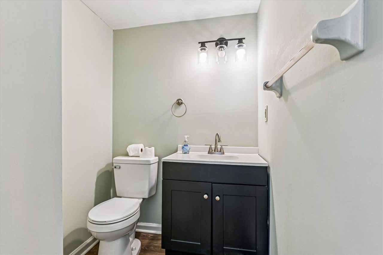 112 Kimeran Lane Photo 14