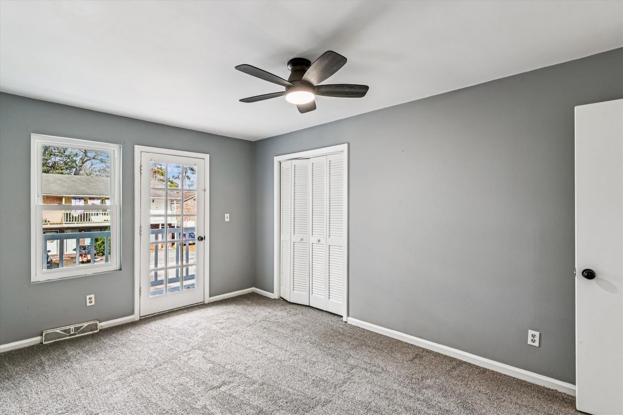 112 Kimeran Lane Photo 22