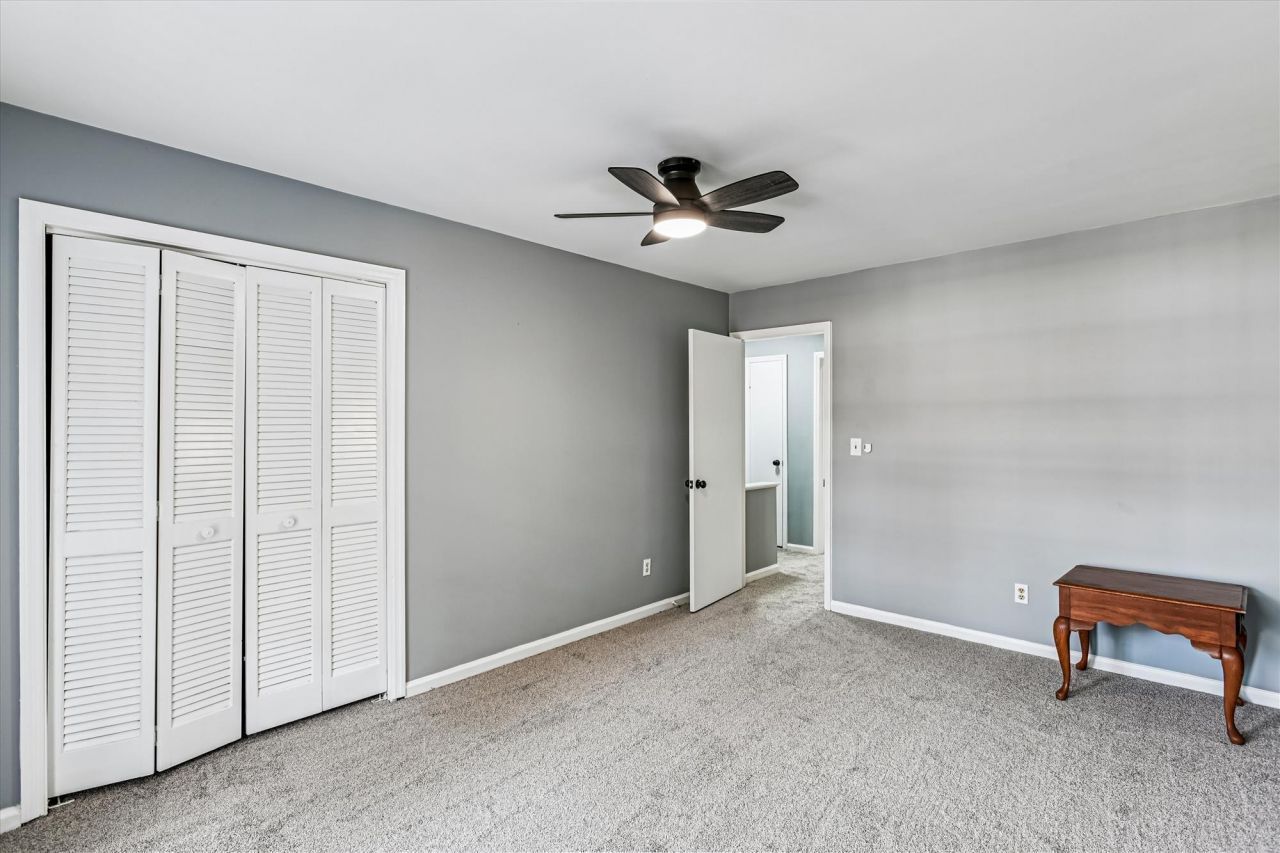 112 Kimeran Lane Photo 23