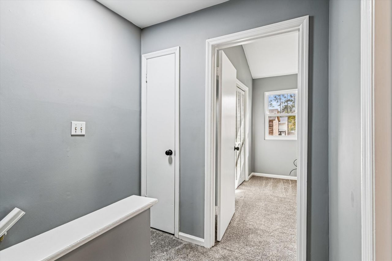 112 Kimeran Lane Photo 25