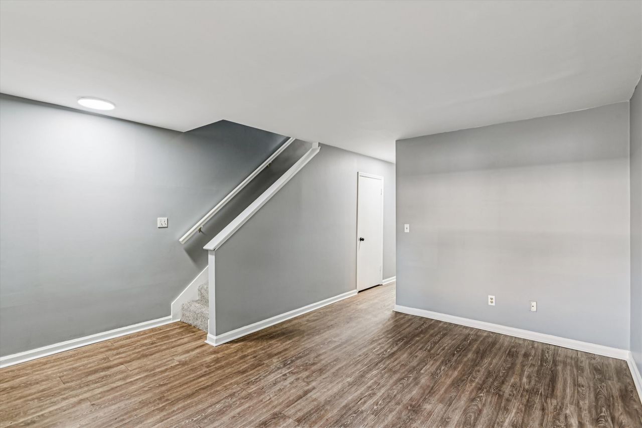 112 Kimeran Lane Photo 5