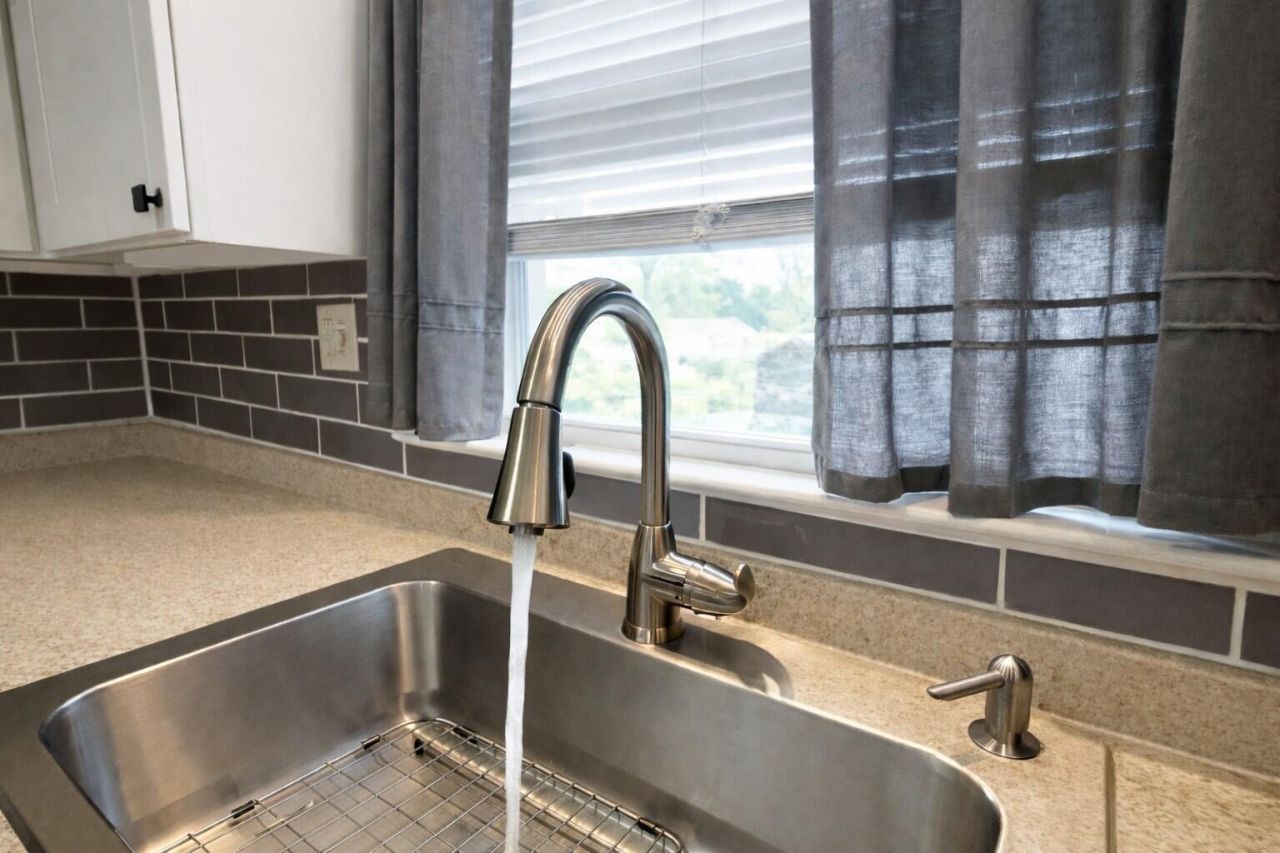 426 Clarine Drive Photo 11