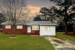 426 Clarine Drive photo 4