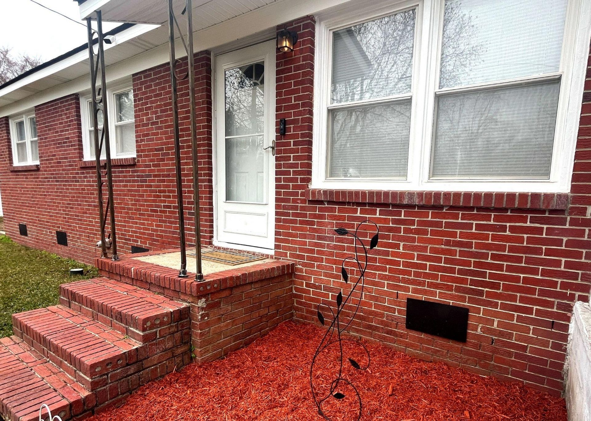 426 Clarine Drive Photo 4