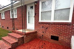 426 Clarine Drive photo 4