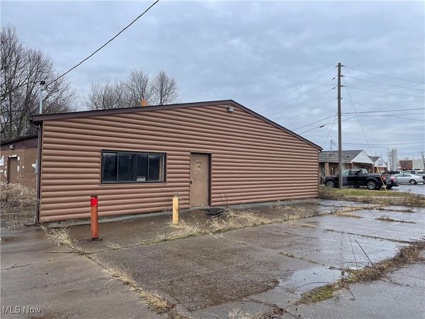 4520 Navarre Road SW, Canton, OH 44706