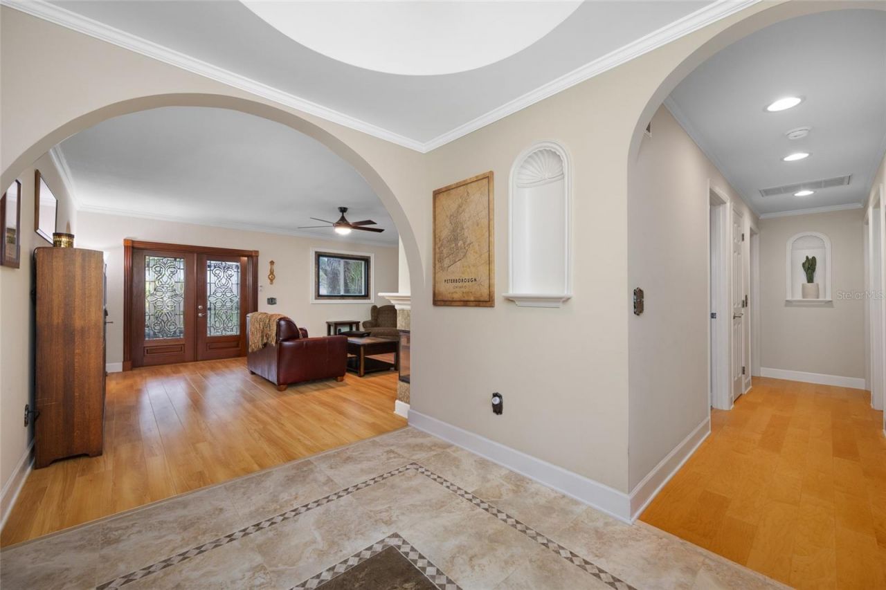 1813 N Riverhills Drive, Temple Terrace, FL 33617 Photo