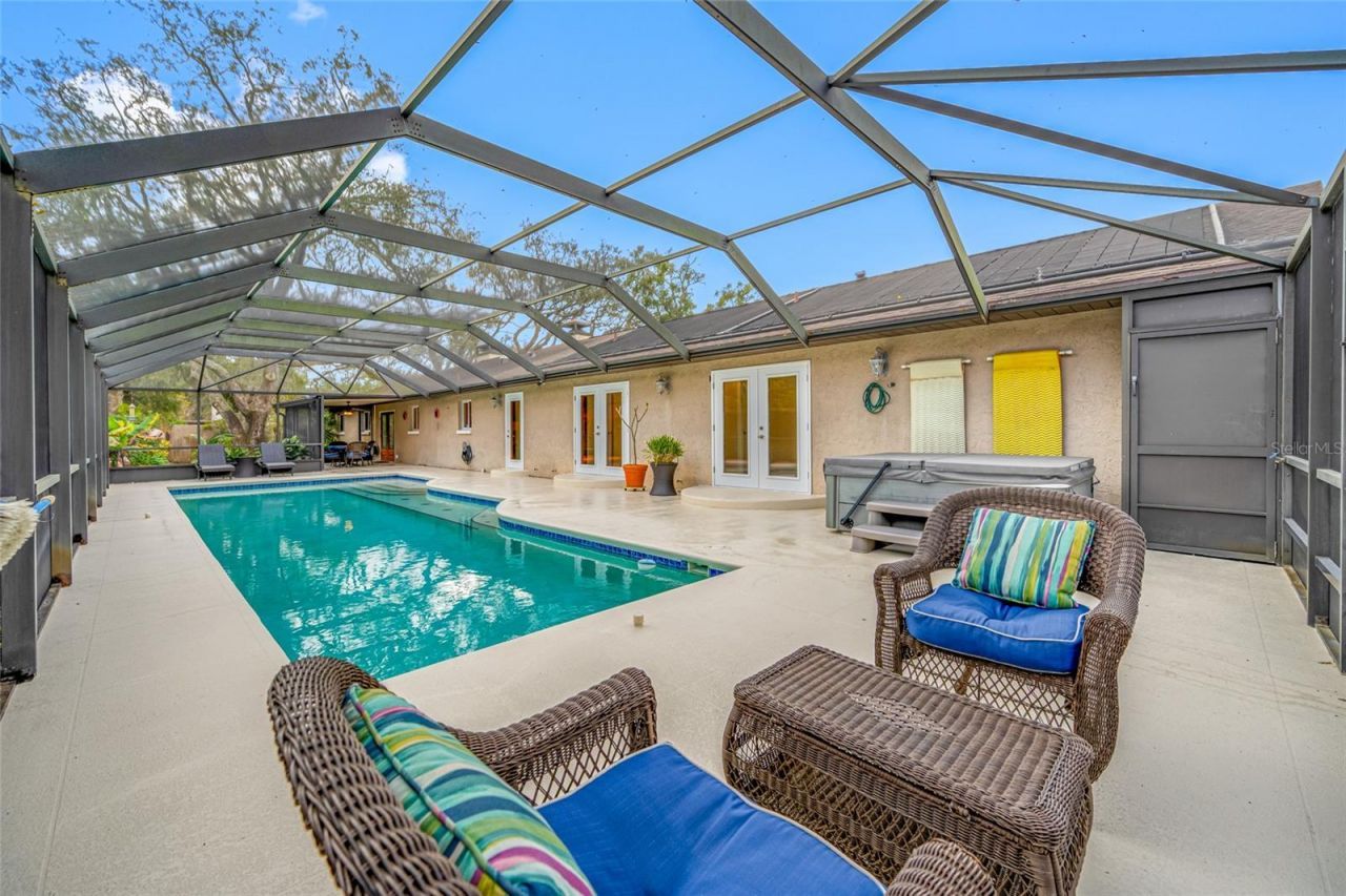 1813 N Riverhills Drive, Temple Terrace, FL 33617 Photo