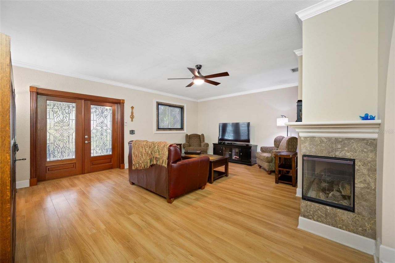 1813 N Riverhills Drive, Temple Terrace, FL 33617 Photo