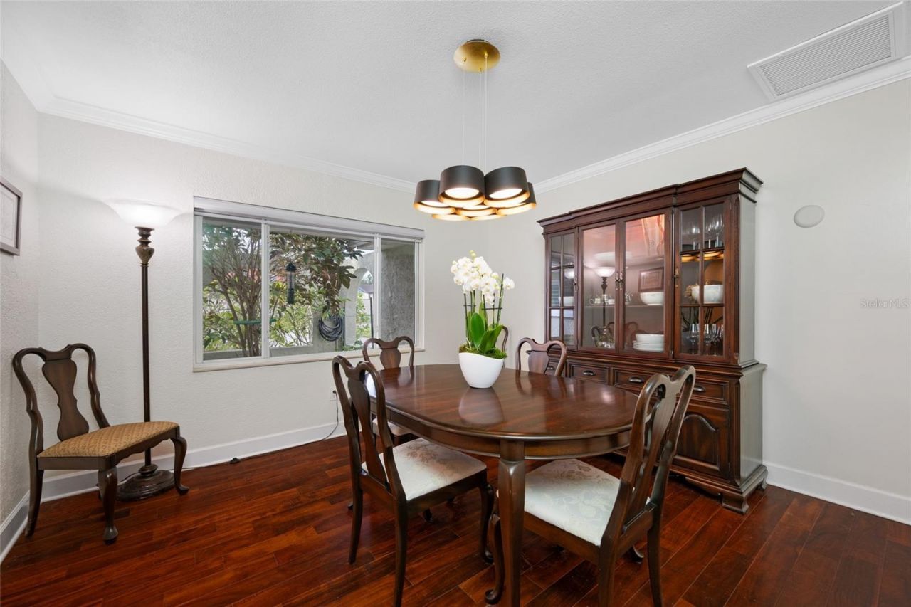 1813 N Riverhills Drive, Temple Terrace, FL 33617 Photo