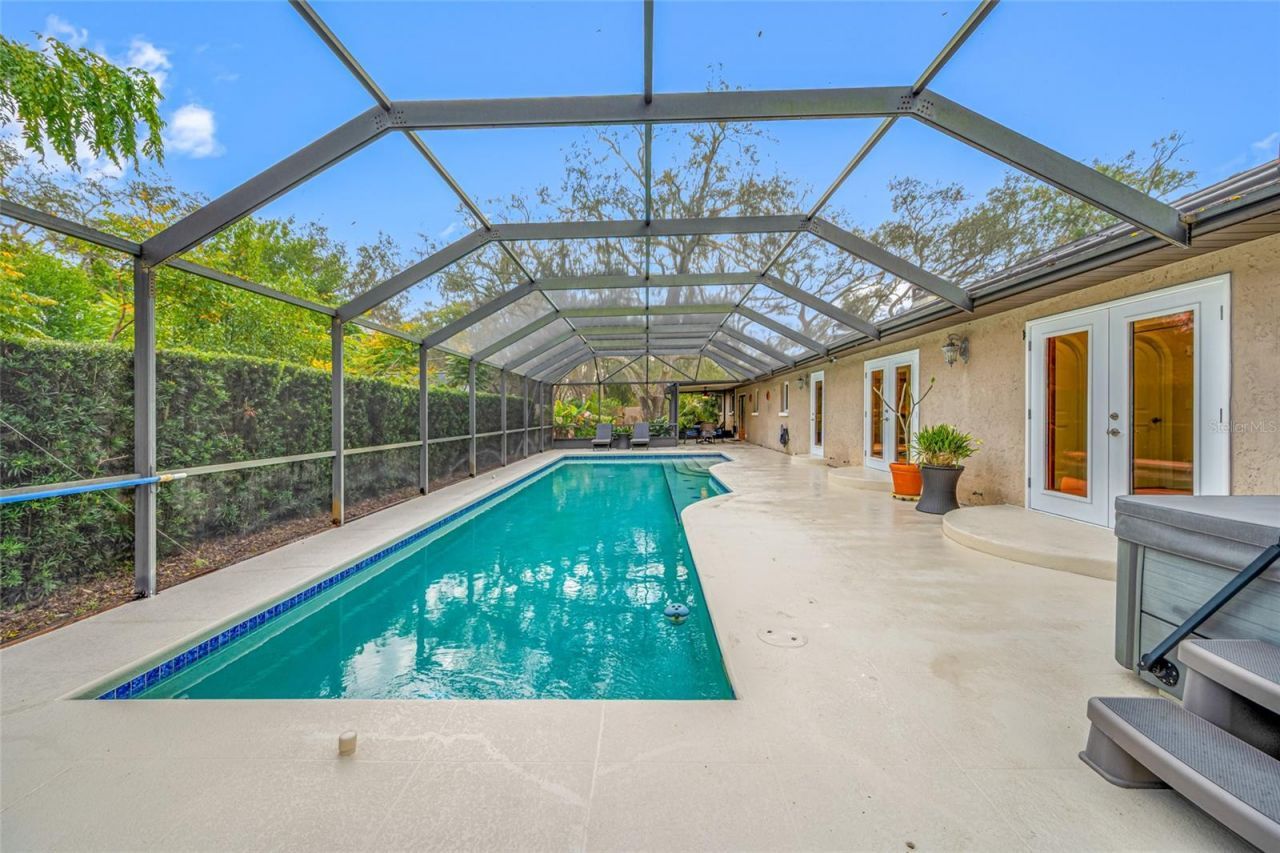 1813 N Riverhills Drive, Temple Terrace, FL 33617 Photo