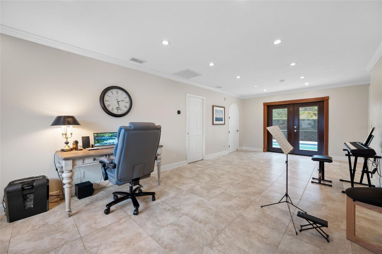 1813 N Riverhills Drive, Temple Terrace, FL 33617 Photo