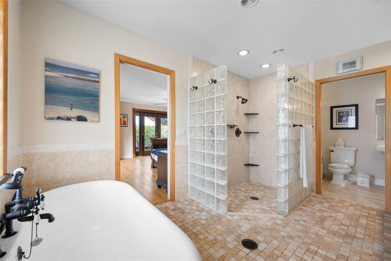 1813 N Riverhills Drive, Temple Terrace, FL 33617 Photo