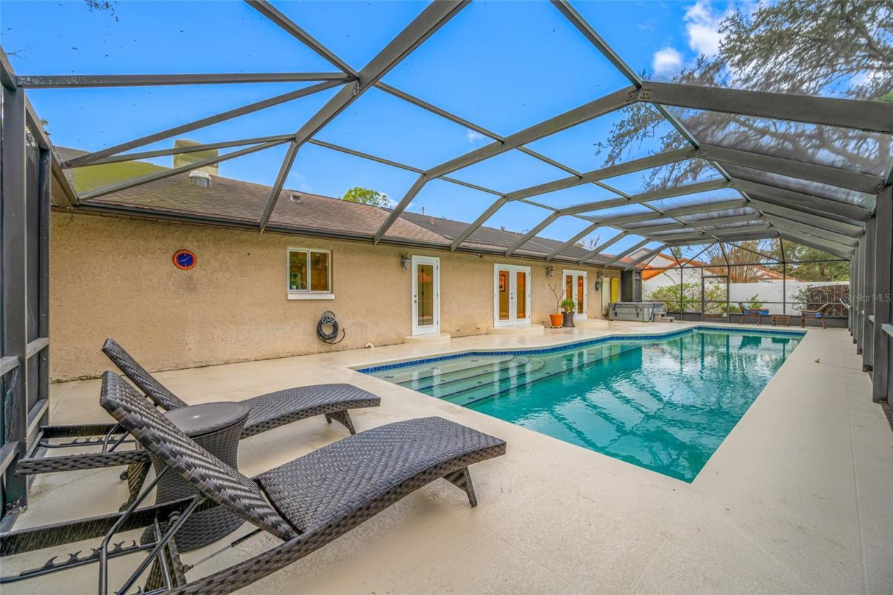 1813 N Riverhills Drive, Temple Terrace, FL 33617 Photo