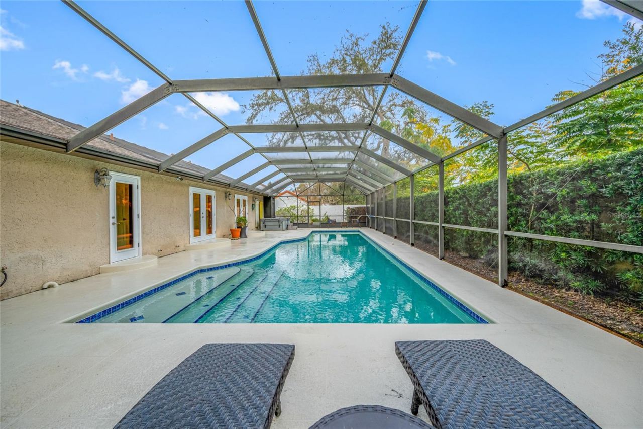 1813 N Riverhills Drive, Temple Terrace, FL 33617 Photo