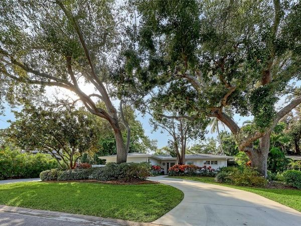 1672 SHORELAND DRIVE, SARASOTA, FL 34239