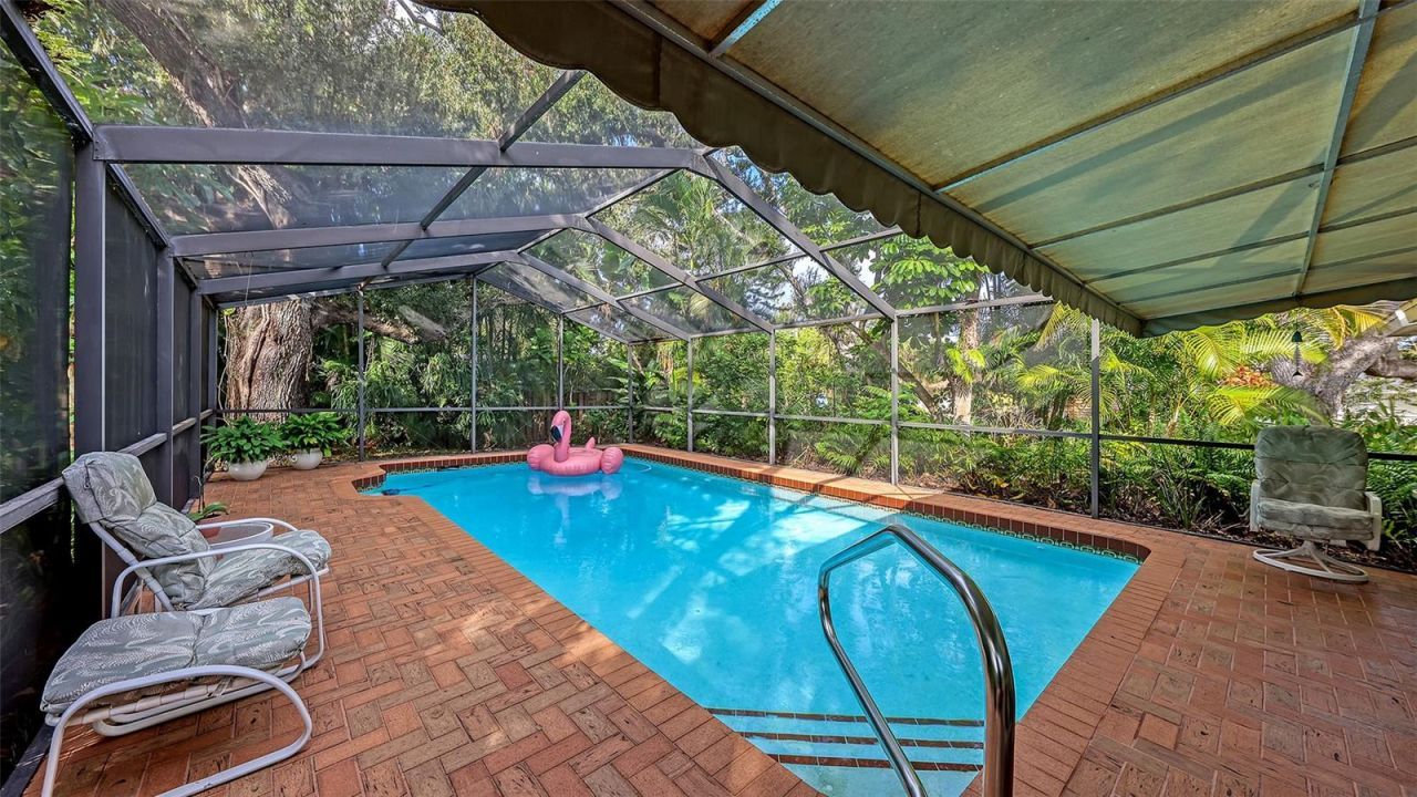 1672 Shoreland Drive, Sarasota, FL 34239 Photo