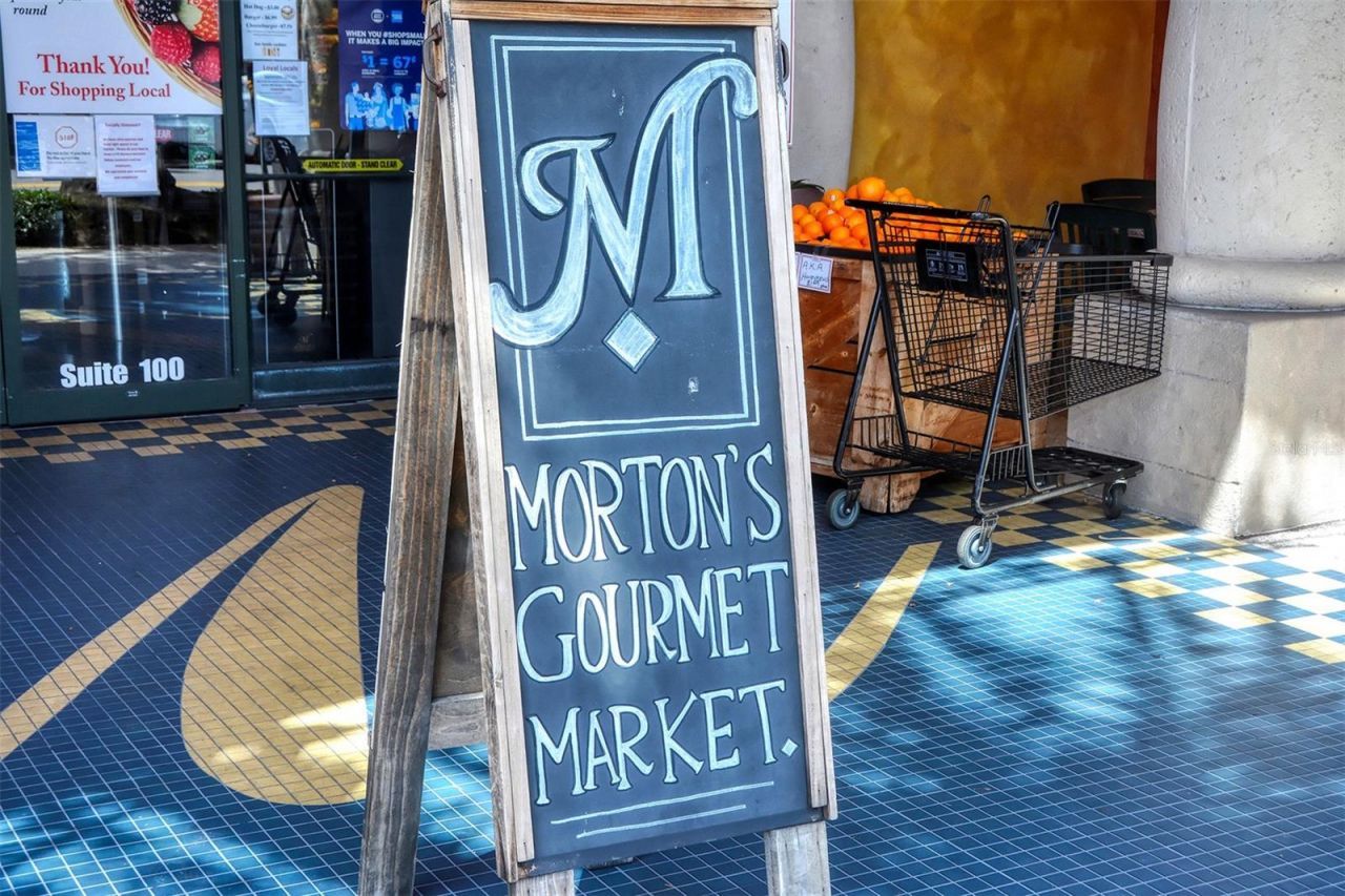 1672 Shoreland Drive, Sarasota, FL 34239 Photo