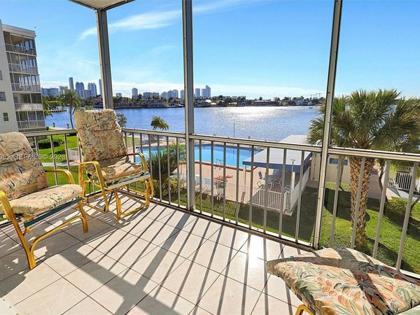 3010 Marcos Dr, Unit R311, Aventura, FL 33160