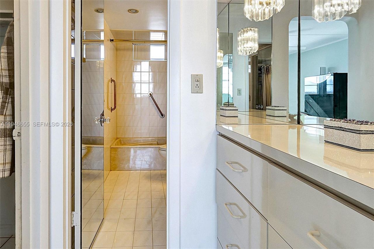 3010 Marcos Dr, Unit R311, Aventura, FL 33160 Photo