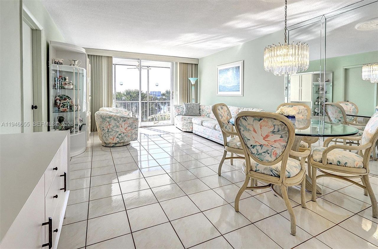 3010 Marcos Dr, Unit R311, Aventura, FL 33160 Photo