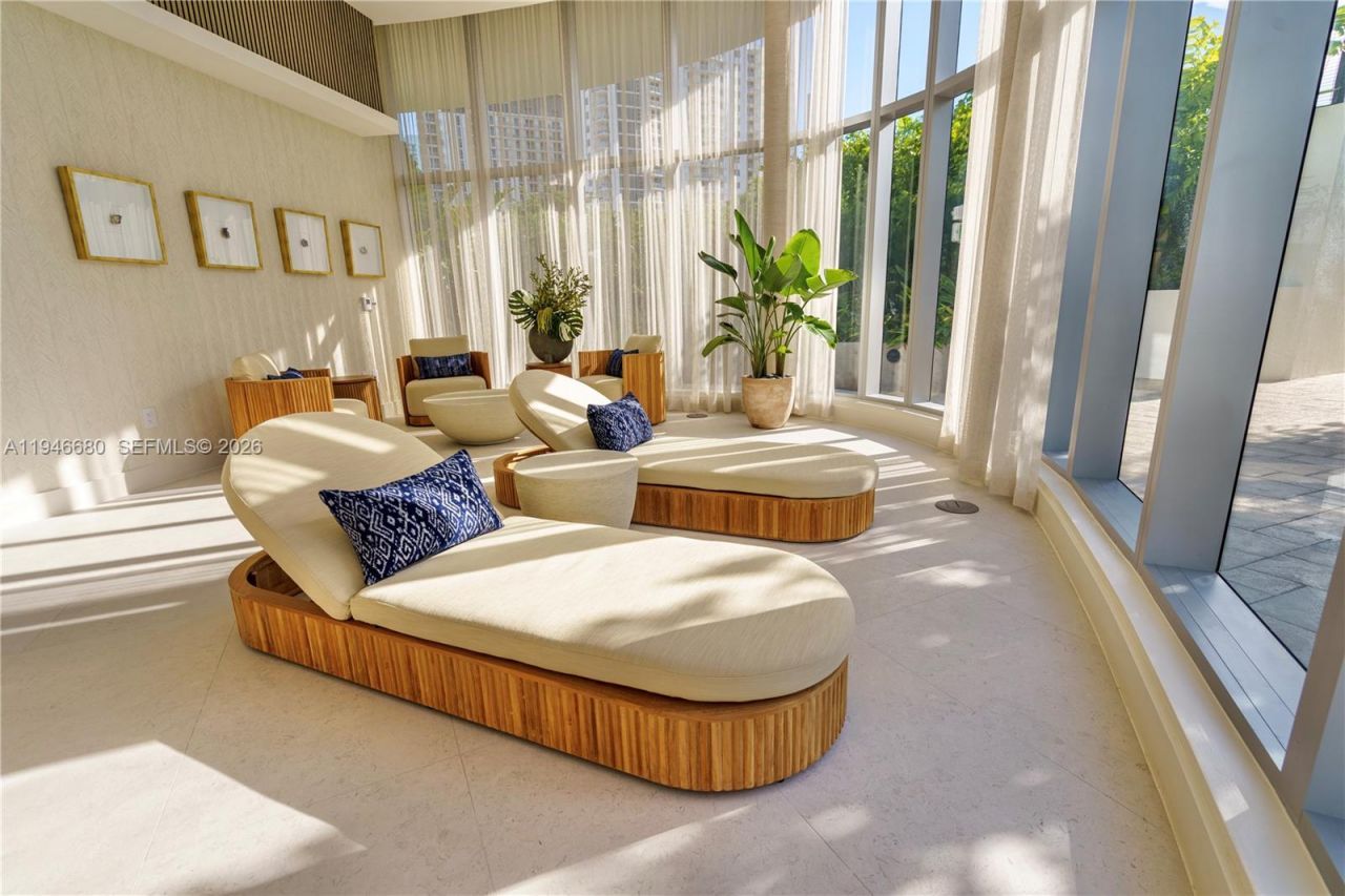700 NE 24th Street, Unit 3202, Miami, FL 33137 Photo