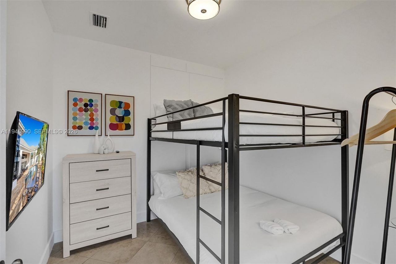 11400 NW 7th St , Plantation, FL 33325 Photo