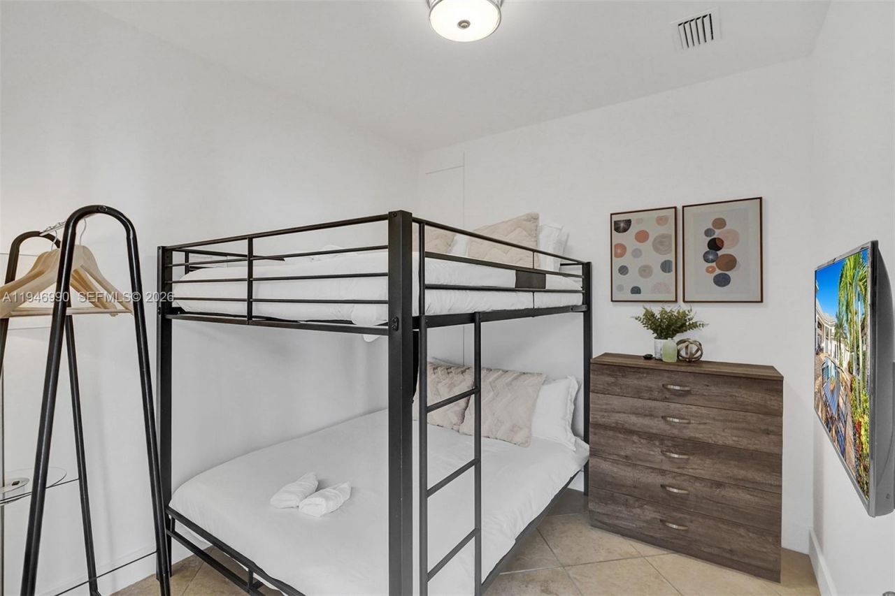 11400 NW 7th St , Plantation, FL 33325 Photo