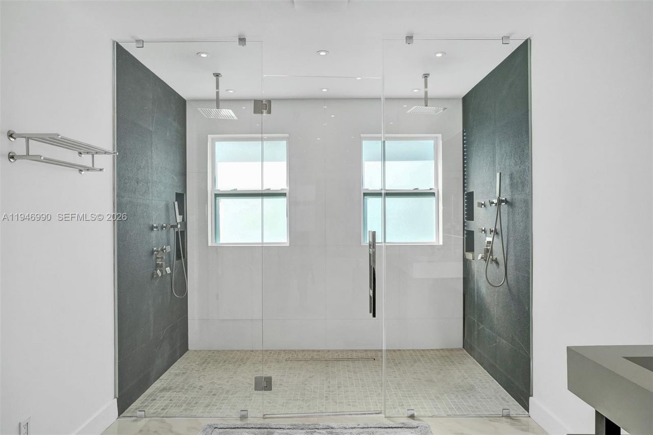 11400 NW 7th St , Plantation, FL 33325 Photo