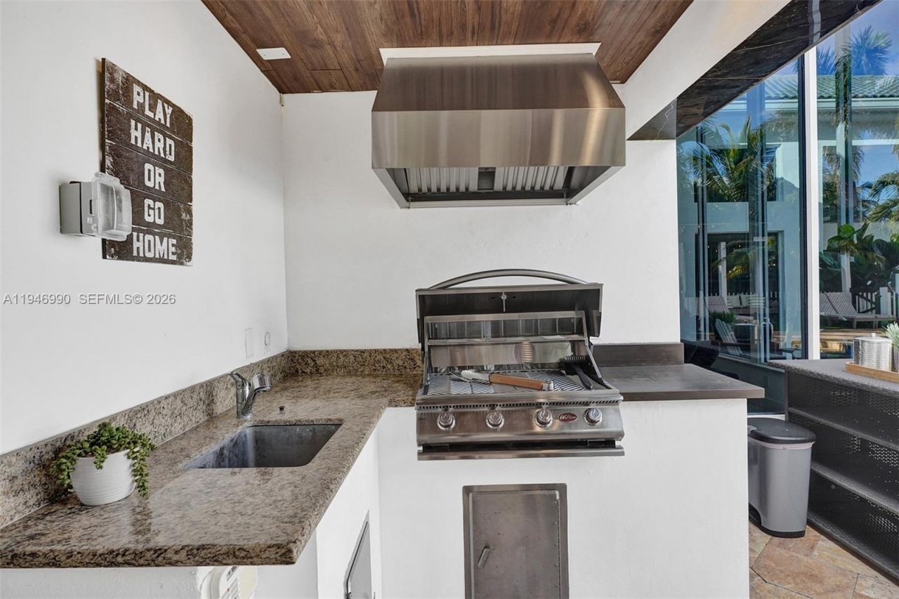 11400 NW 7th St , Plantation, FL 33325 Photo