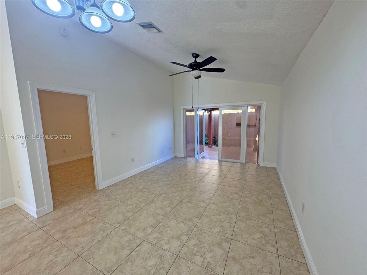 10019 SW 222nd St, Cutler Bay, FL 33190 Photo