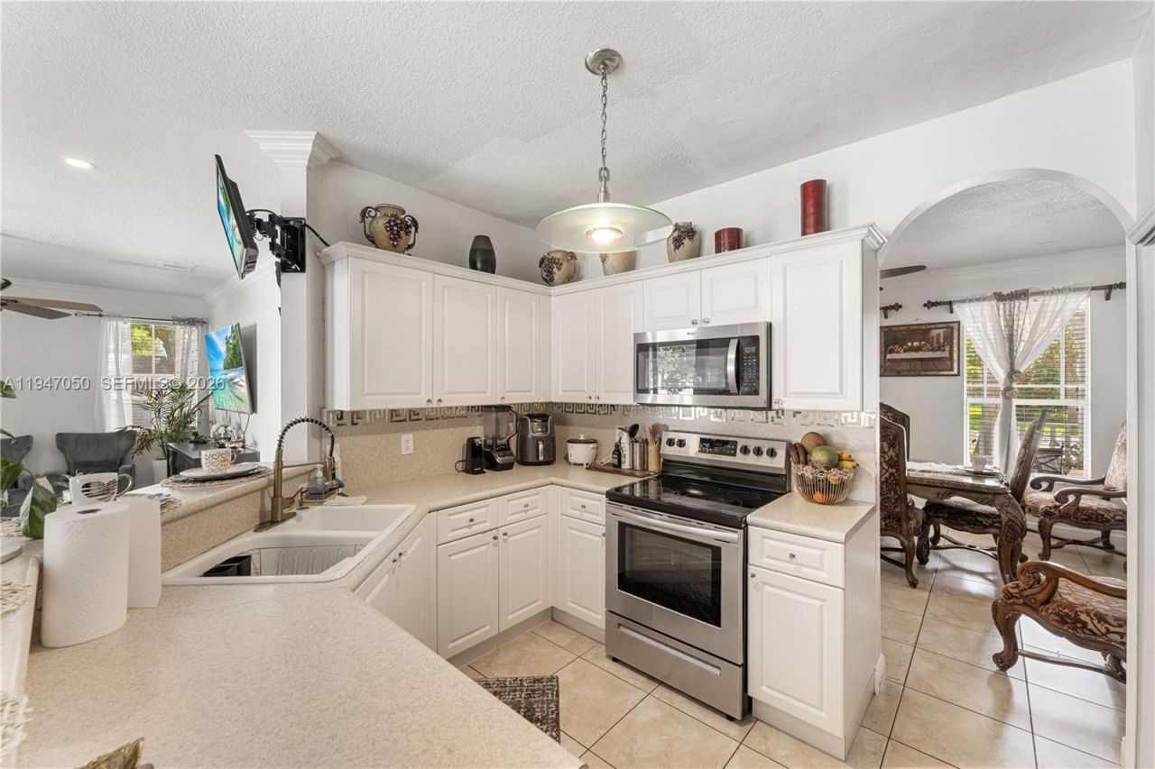 20032 SW 128th Ct, Miami, FL 33177 Photo