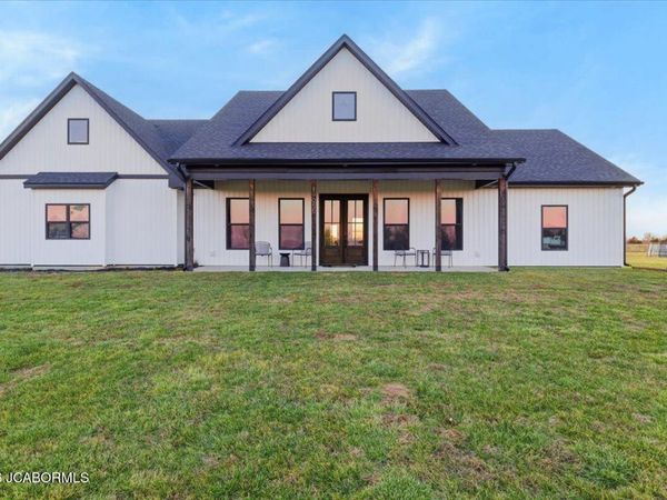19055 S OLD HWY 63, Hartsburg, MO 65039
