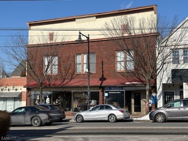 27 Olcott Sq, Bernardsville, NJ 07924