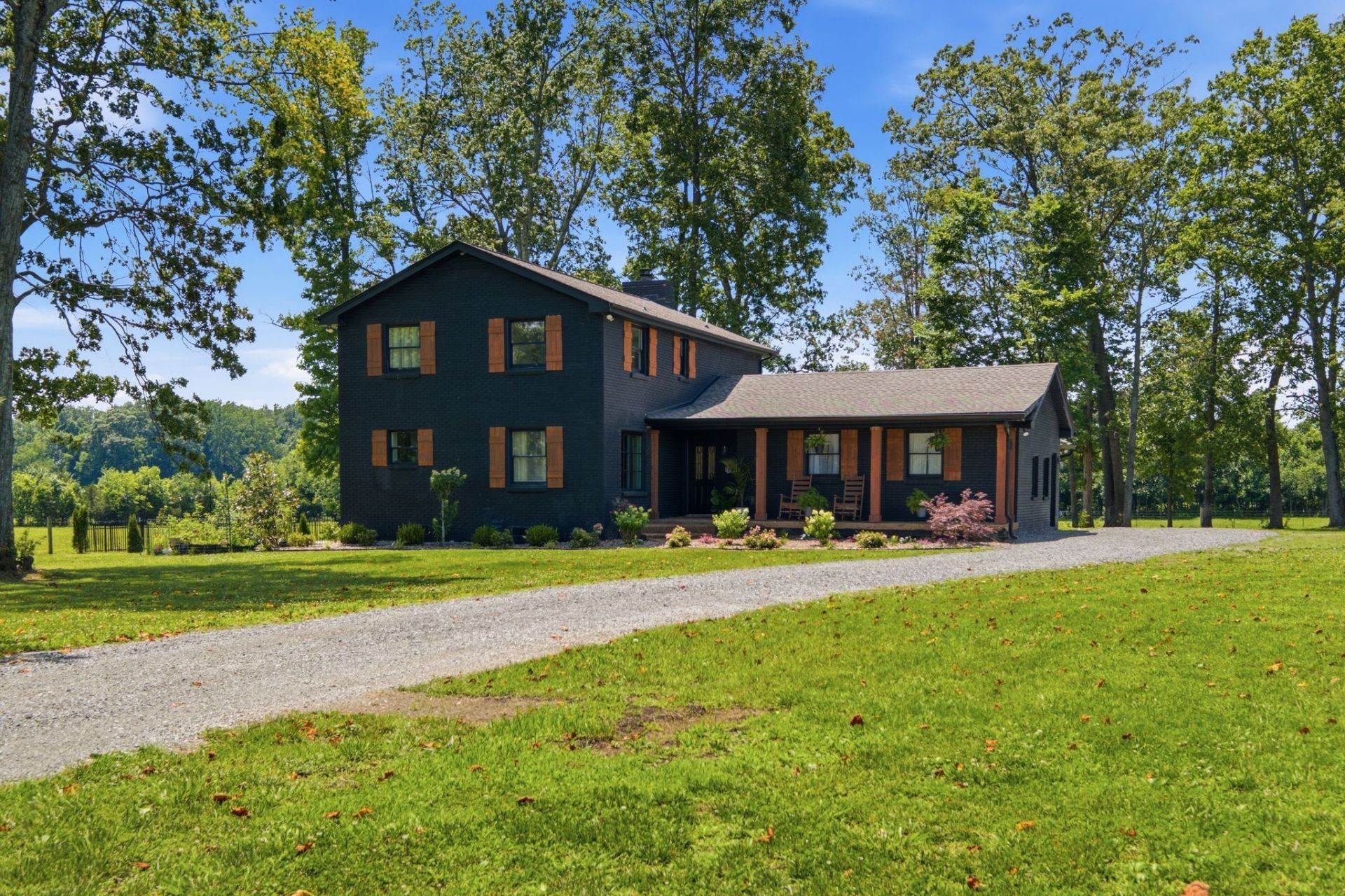 1447 Maxwell Branch Rd Cottontown, TN 37048