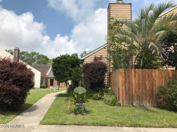 105 Williamsburg Circle , Unit B, Lafayette, LA 70508