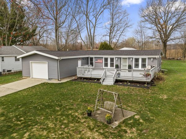 31486 County Line Road, Dowagiac, MI 49047