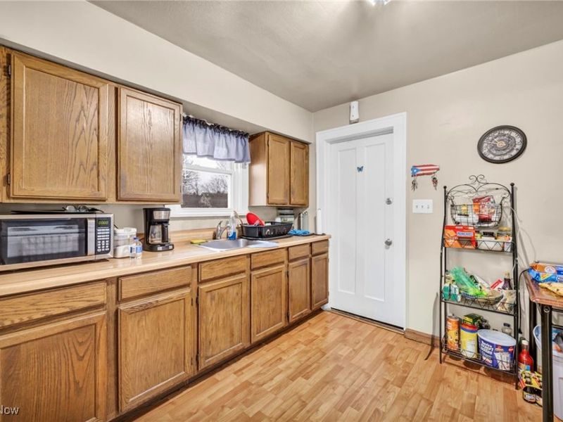 3843 W 136th Street, Cleveland, OH 44111 Photo 11