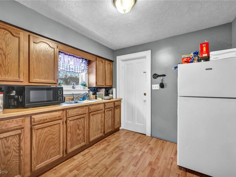 3843 W 136th Street, Cleveland, OH 44111 Photo 12